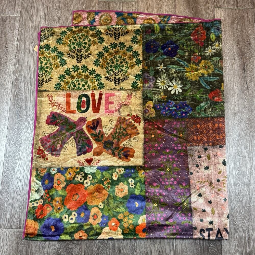 Natural Life XL Double-Sided Cozy Throw Blanket in Patchwork Love Floral